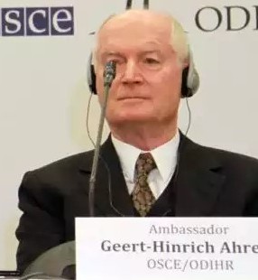 Geert-Hinrich Ahrens (cropped).jpg