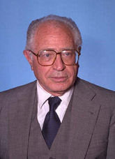 Antonio Maccanico daticamera 1996.jpg