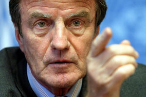Bernard Kouchner.jpg
