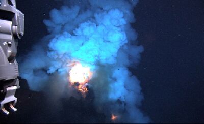 Seafloor-eruption.jpg