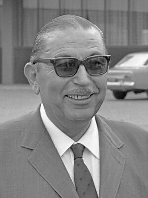 Ihsan Sabri Caglayangil (1968).jpg